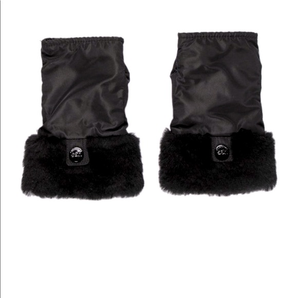 Ugg Fingerless Gloves S/M - Picture 1 of 6